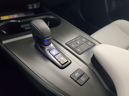 Used 2025 Lexus UX 300h FWD w/ Accessory Package (Z1) image 34