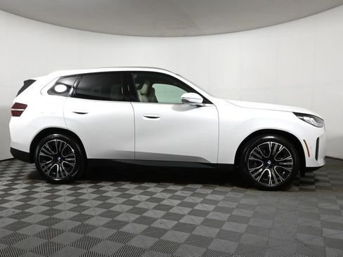 Used 2025 BMW X3 xDrive30i w/ Premium Package image 8