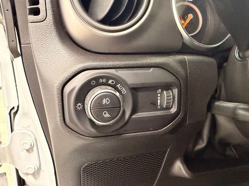 Used 2023 Jeep Gladiator Sport AWD/4WD image 23