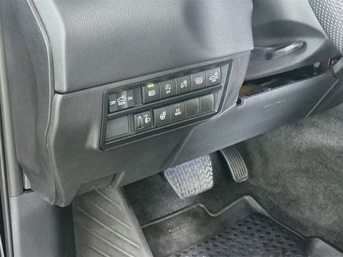 Used 2024 Toyota Tundra Limited w/ Power Package RWD image 17