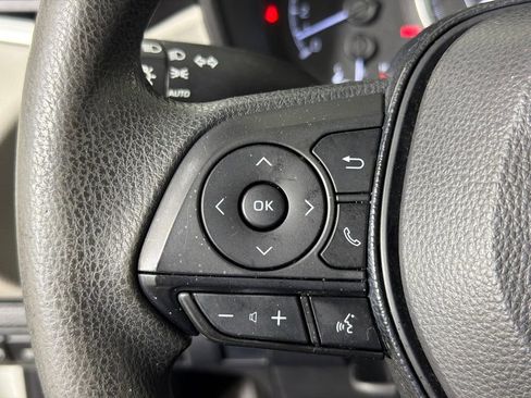 Used 2020 Toyota Corolla LE image 24