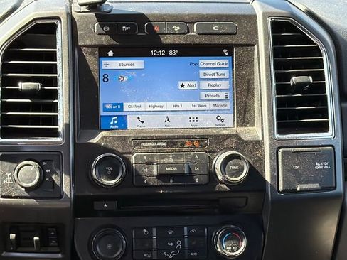 Used 2017 Ford F250 XLT w/ XLT Premium Package image 9