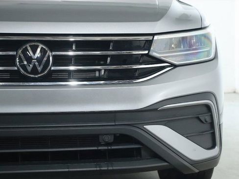 Used 2023 Volkswagen Tiguan S image 7