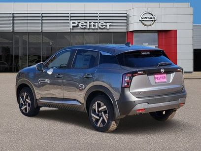 New 2025 Nissan Kicks SV w/ Illumination Package