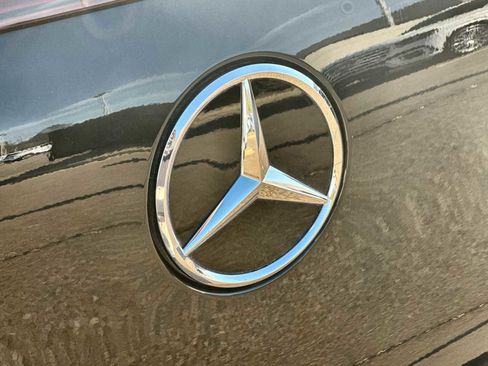 Used 2023 Mercedes-Benz EQE 500 4MATIC SUV w/ Pinnacle Trim Package image 15