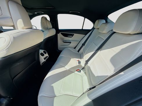 Used 2024 Mercedes-Benz C 300 Sedan image 23