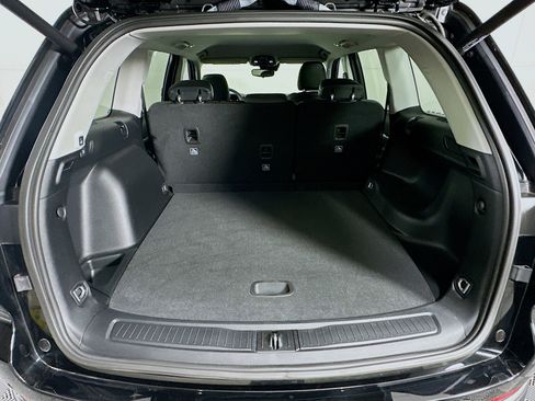 Used 2023 Jeep Grand Cherokee Limited image 28