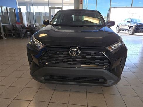 Used 2022 Toyota RAV4 LE image 3