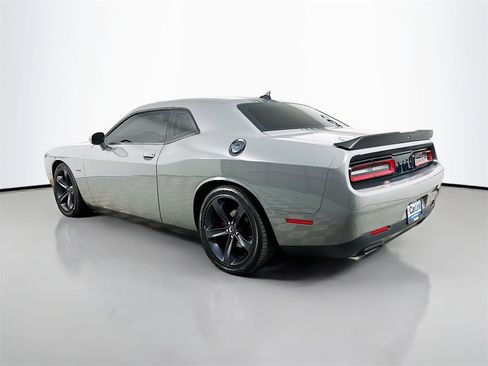 Used 2018 Dodge Challenger R/T Plus image 5