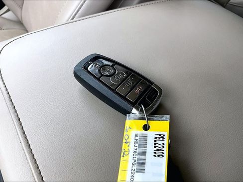 Used 2023 Lincoln Aviator Reserve w/ Equipment Group 201A AWD/4WD image 15