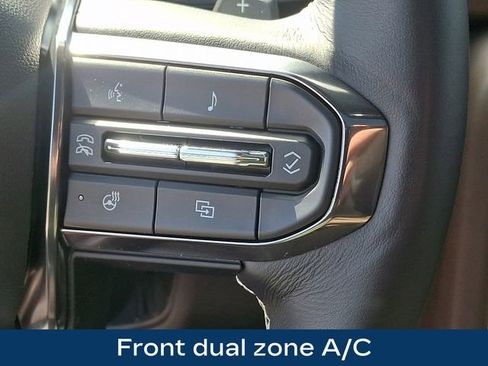 Used 2025 GMC Yukon Denali Ultimate image 8