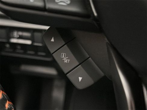 Used 2021 Subaru Crosstrek 2.0i Premium image 22