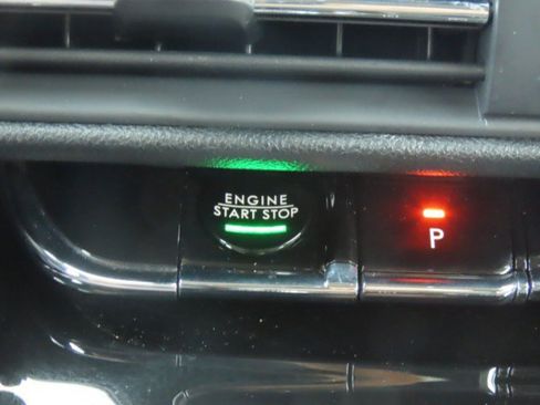 Used 2024 Lincoln Corsair FWD w/ Equipment Group 101A image 28