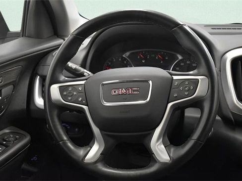 Used 2024 GMC Terrain SLT image 26