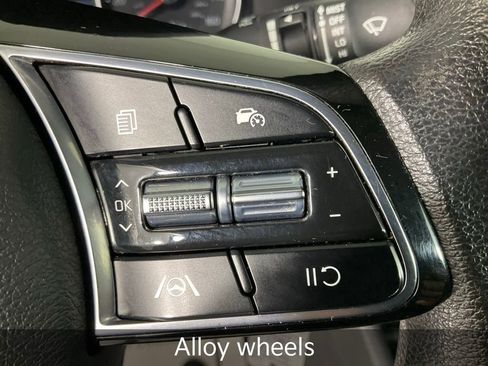 Certified 2023 Kia Forte LXS image 22