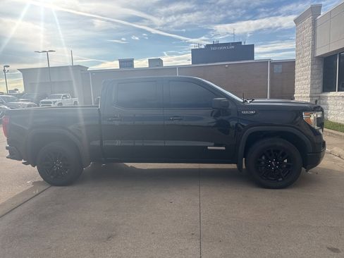 Used 2020 GMC Sierra 1500 Elevation w/ Elevation Value Package image 4