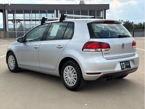 Used 2013 Volkswagen Golf 4-Door FWD image 6