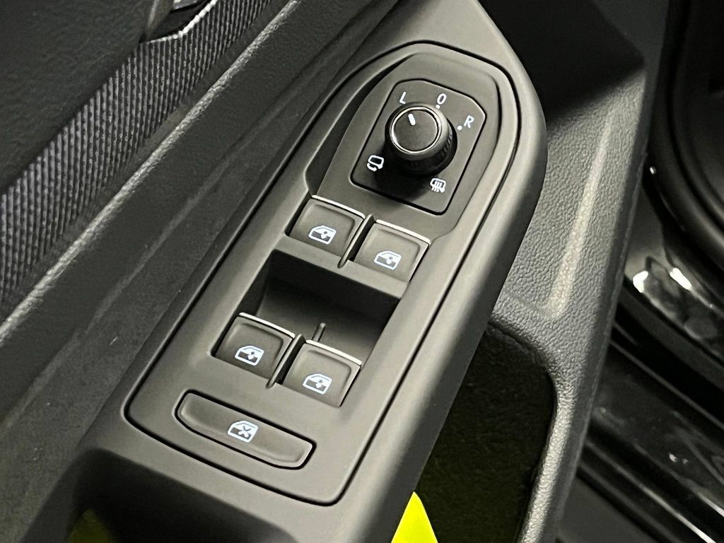 New 2026 Volkswagen GTI SE FWD image 19