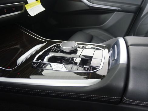 Certified 2025 BMW X5 xDrive40i w/ Premium Package image 28