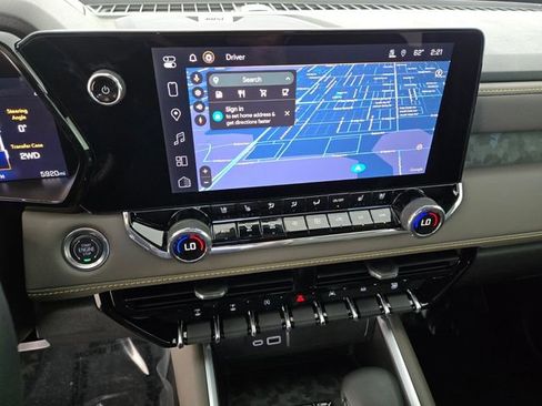 Used 2024 Chevrolet Colorado ZR2 w/ ZR2 Bison Edition image 21