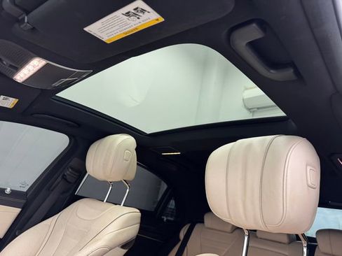 Used 2020 Mercedes-Benz S 560 Sedan image 5