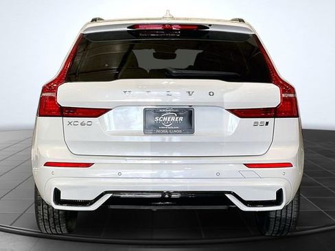 Certified 2025 Volvo XC60 B5 Plus image 5