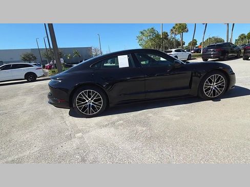 Used 2022 Porsche Taycan Base image 32