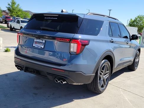 Certified 2025 Ford Explorer ST w/ Sun And Sound Package AWD/4WD image 3