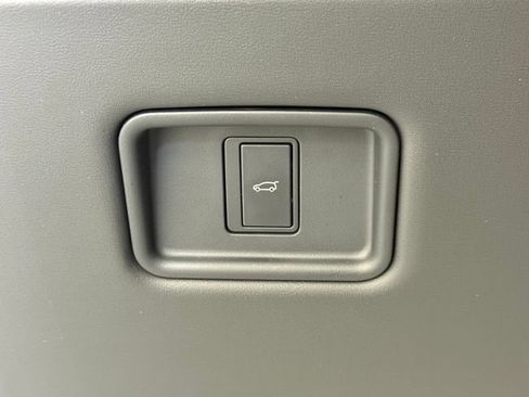 Used 2025 Land Rover Range Rover SE AWD/4WD image 43