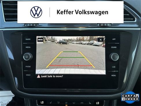 Used 2020 Volkswagen Tiguan SE image 19