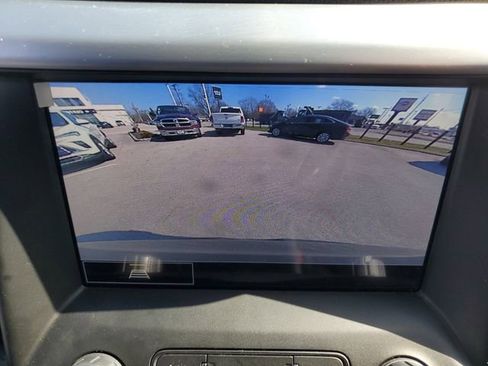 Used 2023 GMC Acadia SLE w/ Driver Convenience Package image 31