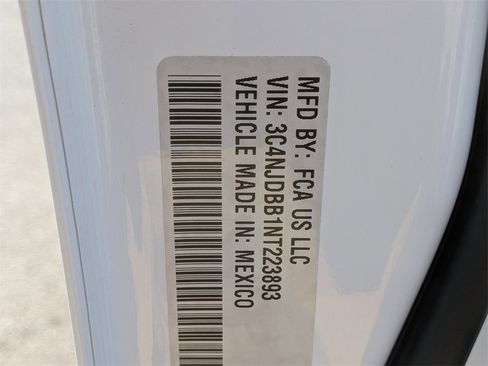 Used 2022 Jeep Compass Latitude image 27