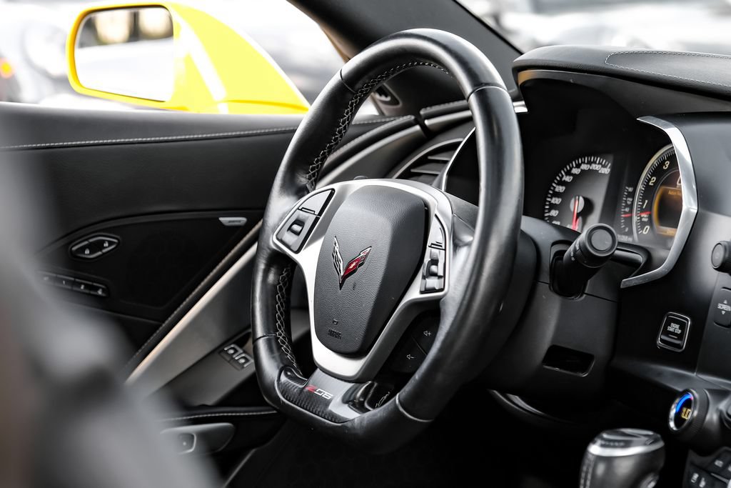 Used 2015 Chevrolet Corvette Z06 w/ 2LZ Preferred Equipment Group RWD image 12