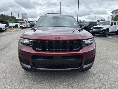 Used 2024 Jeep Grand Cherokee L Laredo AWD/4WD image 2