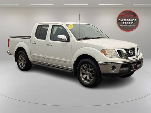 Used 2016 Nissan Frontier SL w/ Moonroof Package AWD/4WD image 4