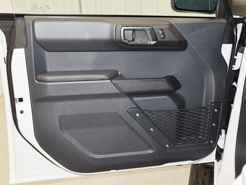 New 2025 Ford Bronco Outer Banks image 9