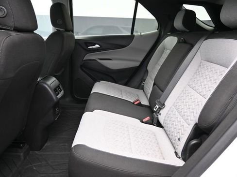 Used 2024 Chevrolet Equinox LS w/ LS Convenience Package image 11
