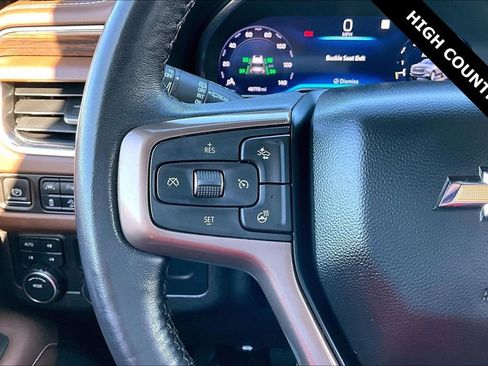 Used 2022 Chevrolet Suburban High Country image 11