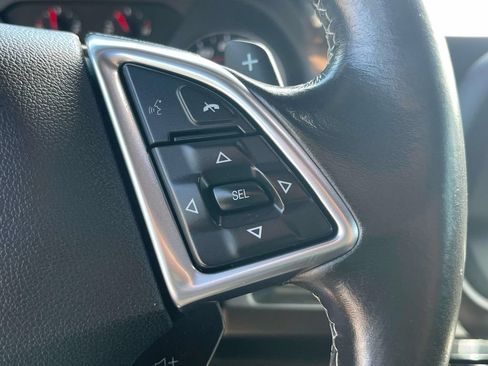 Used 2019 Chevrolet Camaro LT RWD image 31