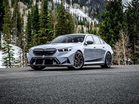 New 2026 BMW M5 w/ Executive Package AWD/4WD image 1
