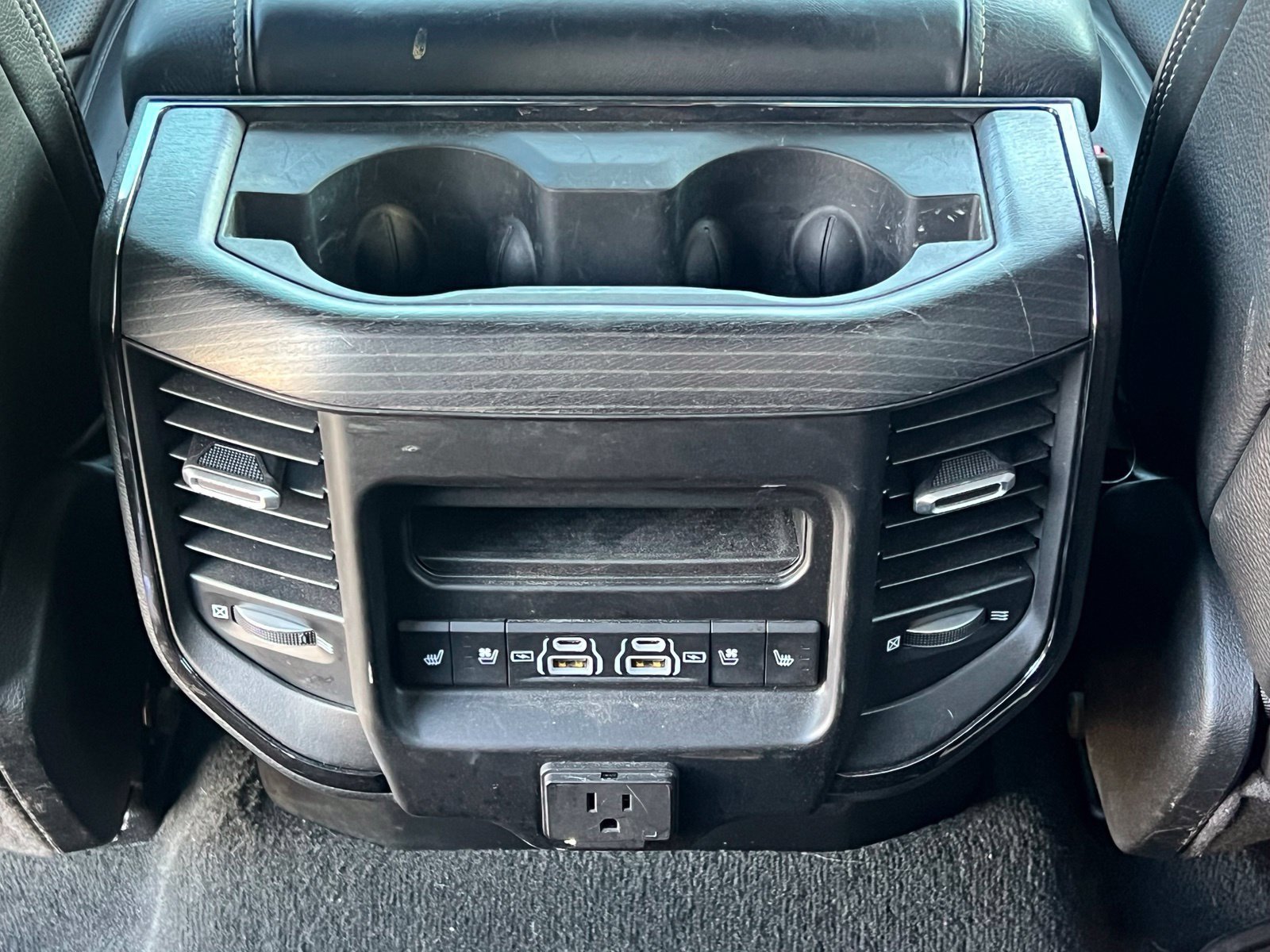 Used 2023 RAM 1500 Limited AWD/4WD image 22
