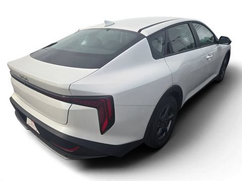 Used 2025 Kia K4 FWD image 13