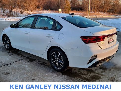 Used 2023 Kia Forte LXS w/ LXS Technology Package image 5