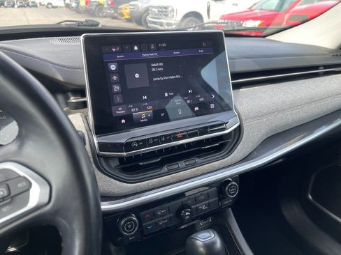 Used 2022 Jeep Compass Latitude image 20