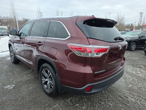 Used 2016 Toyota Highlander XLE image 6