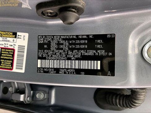 Used 2023 Toyota Highlander XLE AWD/4WD image 35