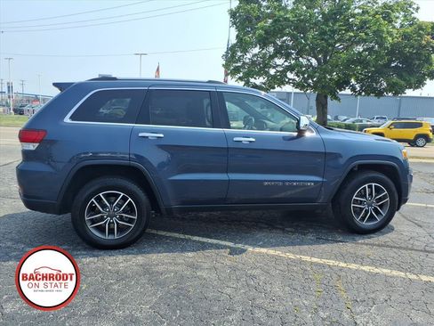 Used 2021 Jeep Grand Cherokee Limited w/ Trailer Tow Group IV AWD/4WD image 8