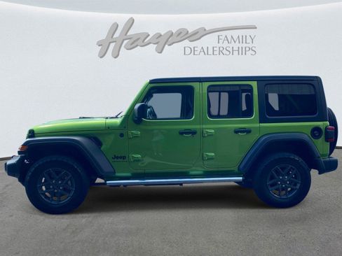 Used 2025 Jeep Wrangler Unlimited Sport AWD/4WD image 7