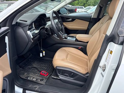 Used 2023 Audi Q8 Premium Plus w/ Premium Plus Package AWD/4WD image 4
