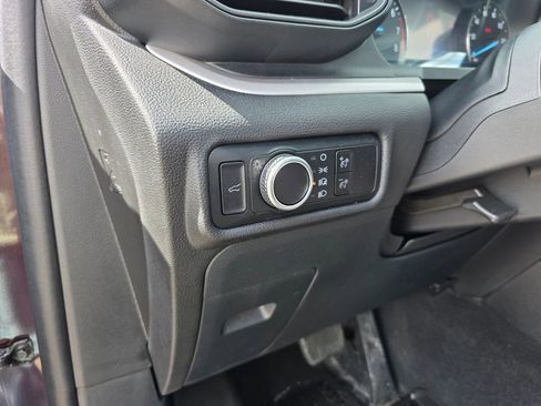 Used 2023 Ford Explorer XLT AWD/4WD image 22